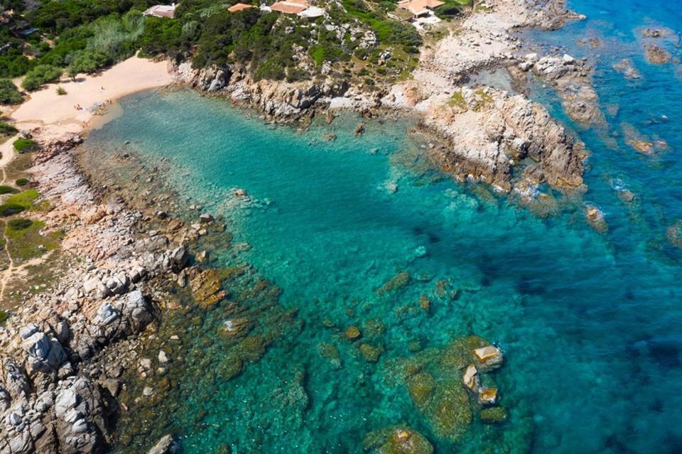 Borgo Spiaggia Vista Mare Isola Rossa Buitenkant foto