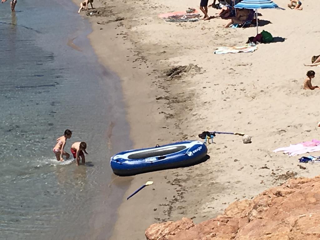 Borgo Spiaggia Vista Mare Isola Rossa Buitenkant foto